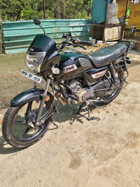 TVS Radeon Dual Tone Edition