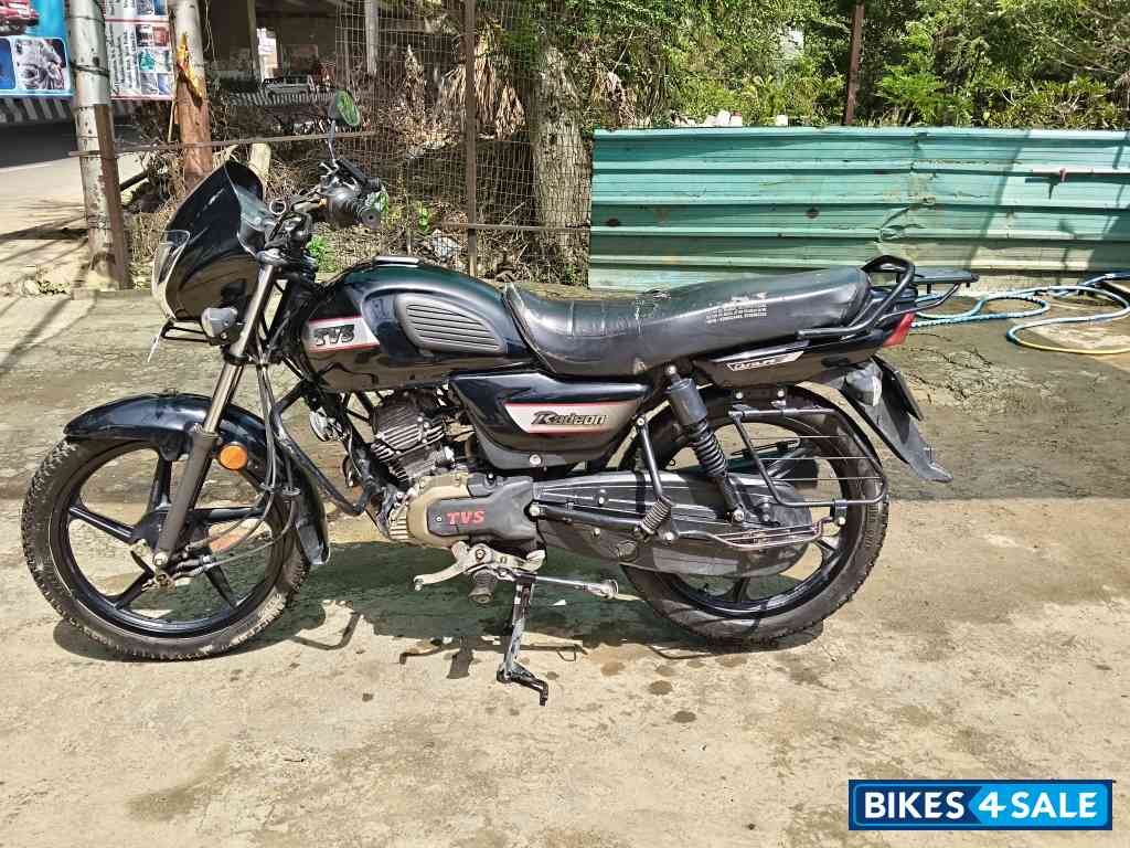 TVS Radeon Dual Tone Edition