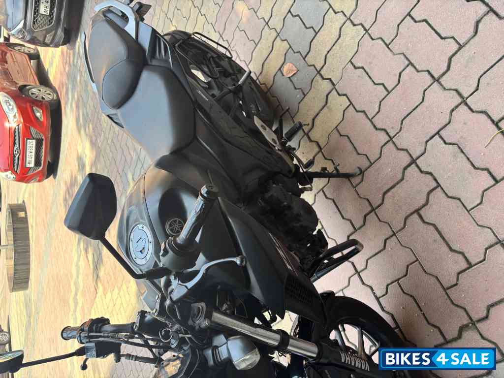 Matt Black Yamaha FZ25