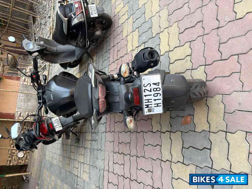 Matt Black Yamaha FZ25