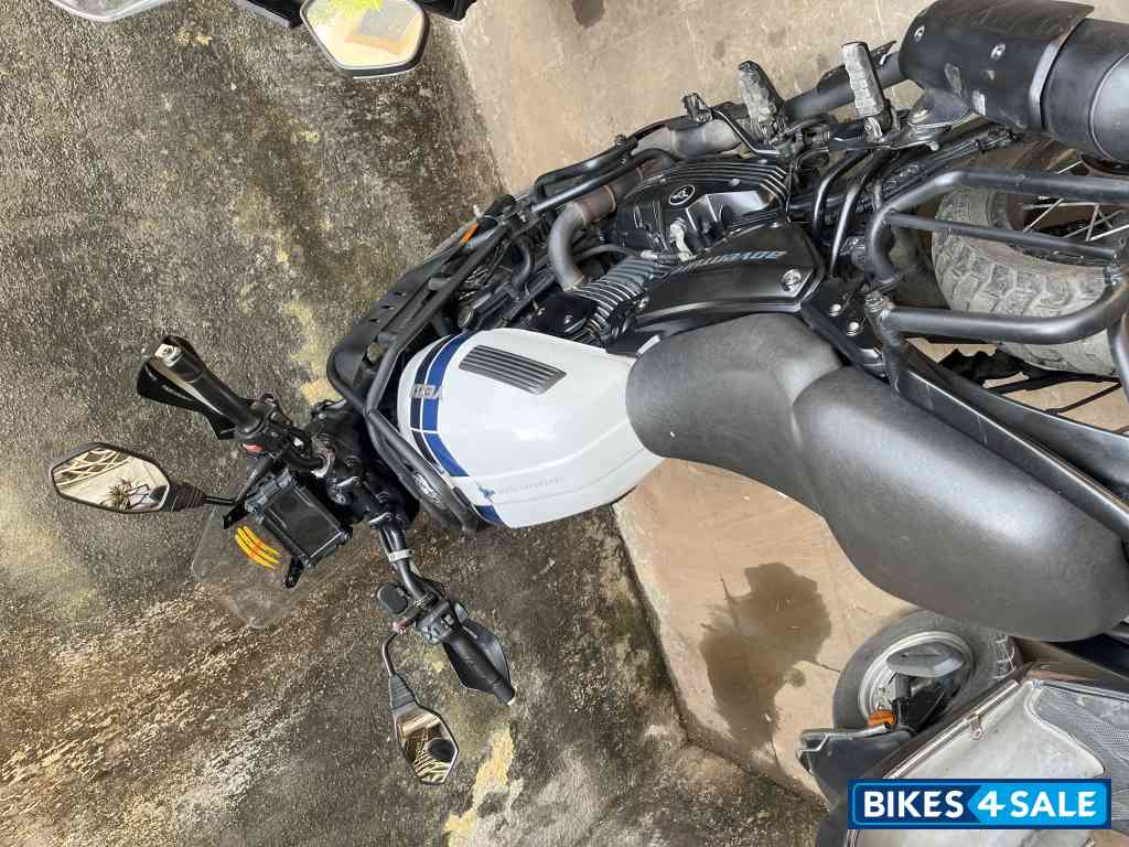 White Yezdi Adventure Gloss