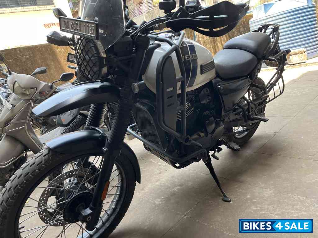 White Yezdi Adventure Gloss