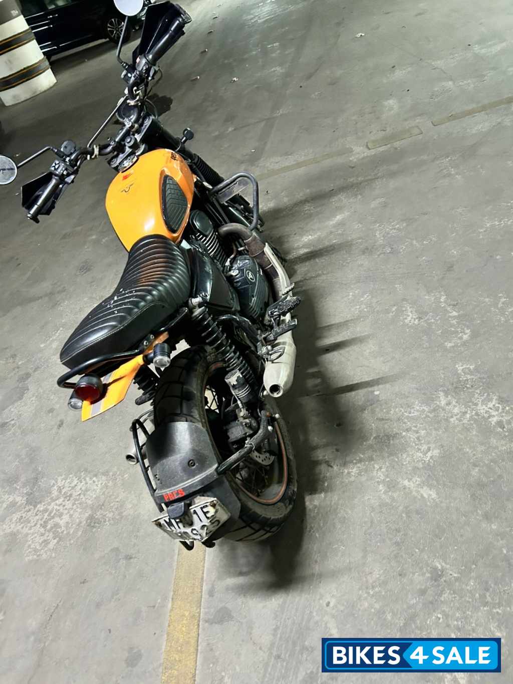 Yezdi Scrambler Single Tone