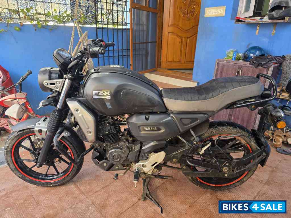 Yamaha FZ-X