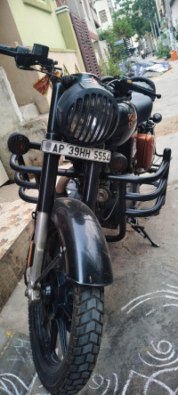 Grey Royal Enfield Classic 350 2021