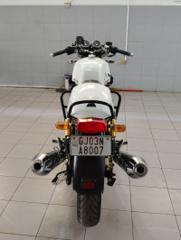 Dux Deluxe Blk White Royal Enfield 2023 Continental GT 650