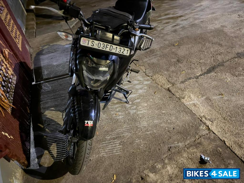 TVS Apache RTR 160 4V BS6