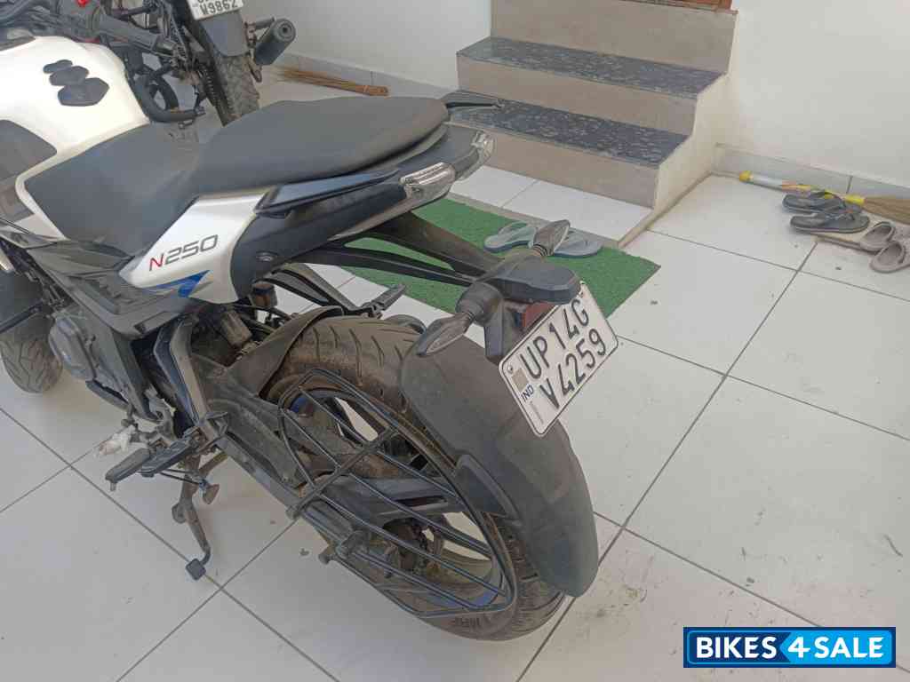 Bajaj Pulsar N250 Dual Channel ABS Bajaj Pulsar N250 Dual Channel ABS