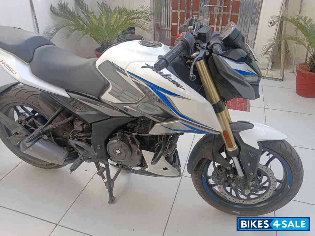 Bajaj Pulsar N250 Dual Channel ABS Bajaj Pulsar N250 Dual Channel ABS