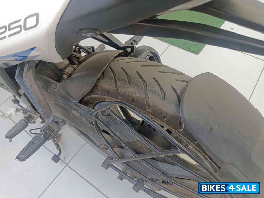 Bajaj Pulsar N250 Dual Channel ABS Bajaj Pulsar N250 Dual Channel ABS