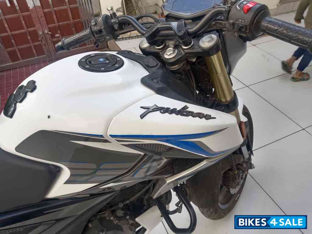 Bajaj Pulsar N250 Dual Channel ABS Bajaj Pulsar N250 Dual Channel ABS