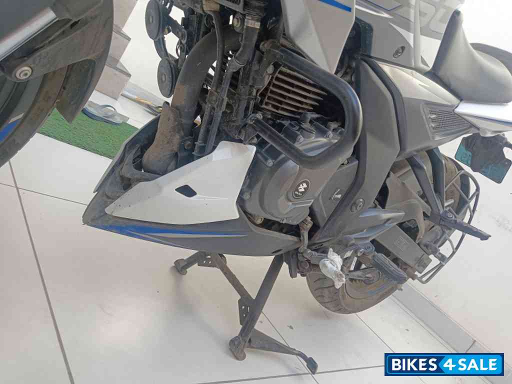 Bajaj Pulsar N250 Dual Channel ABS Bajaj Pulsar N250 Dual Channel ABS