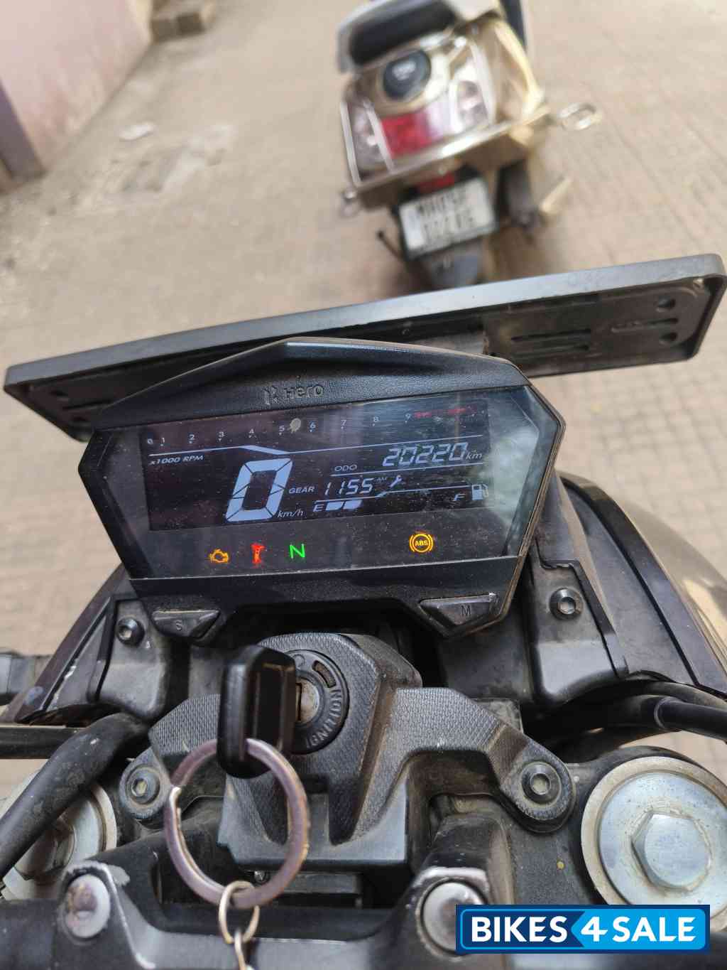 Black Hero Xtreme 125R