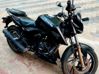 Matte Black TVS Apache RTR 200 4V