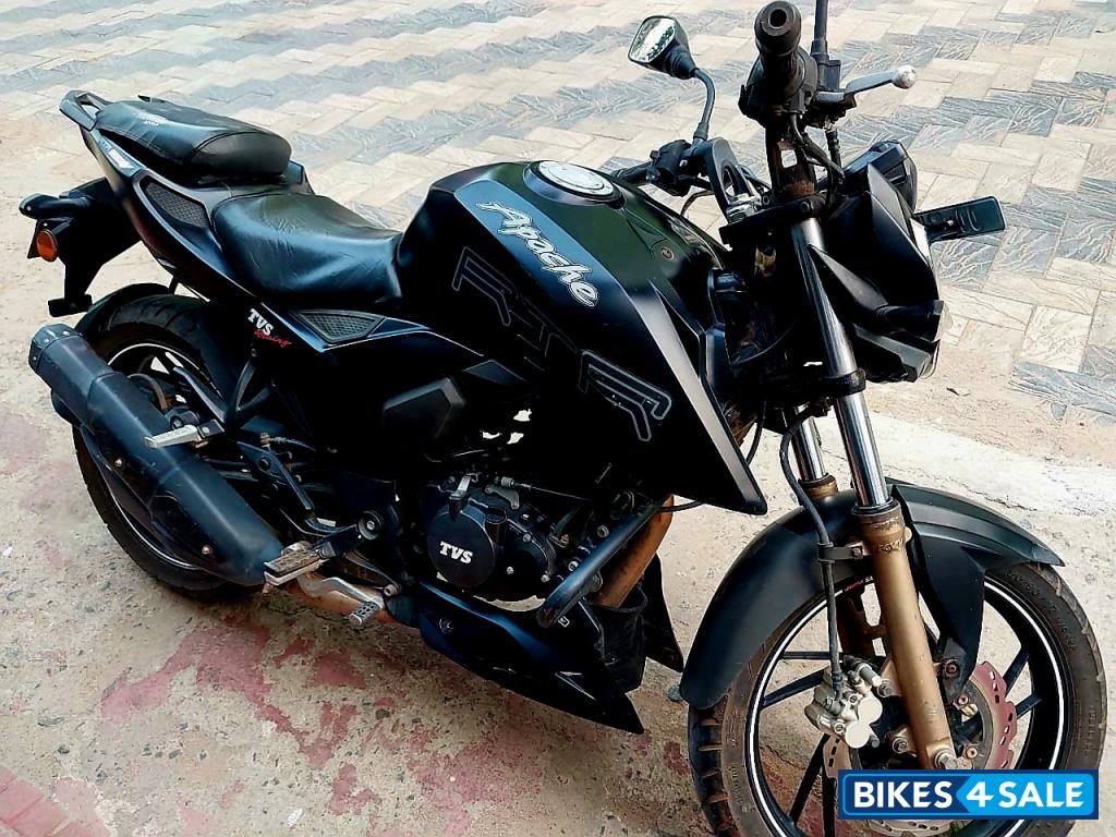 Matte Black TVS Apache RTR 200 4V Matte Black TVS Apache RTR 200 4V