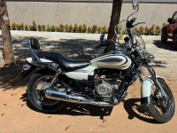 Moon White Bajaj Avenger Cruise 220