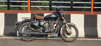 Stealth Black Royal Enfield Classic 500