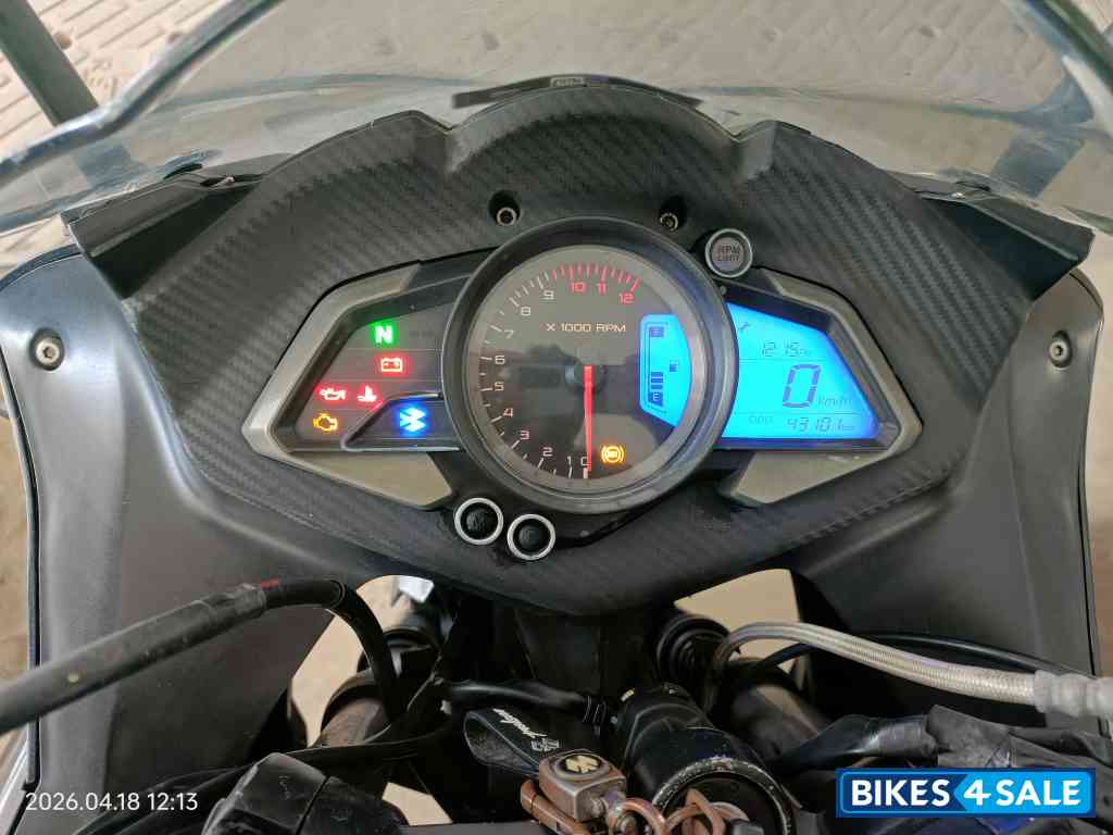 Bajaj Pulsar RS 200