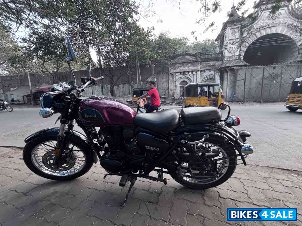 Red Benelli Imperiale 400