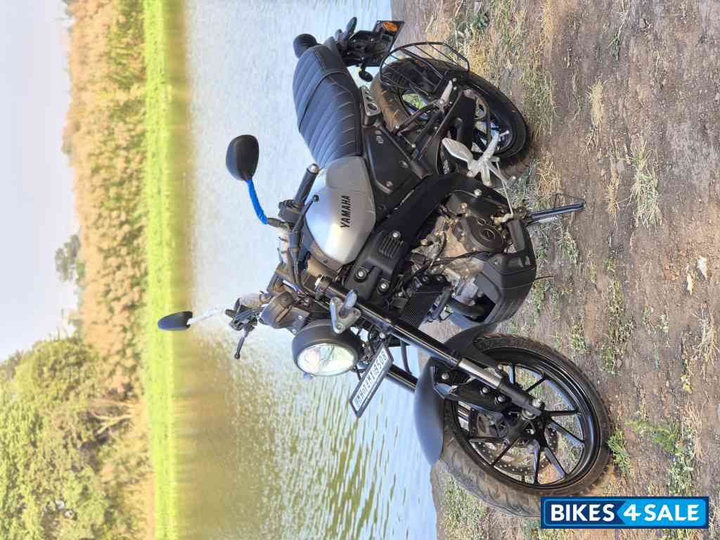 Metallic Grey Yamaha XSR155