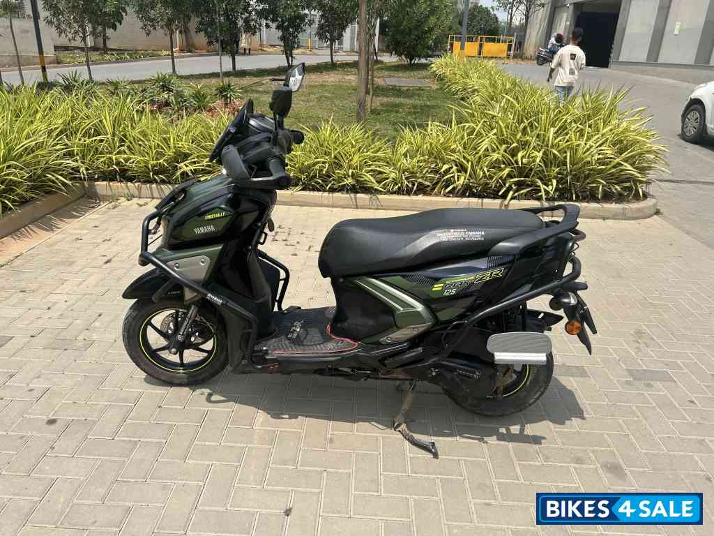 Yamaha Cygnus Ray ZR