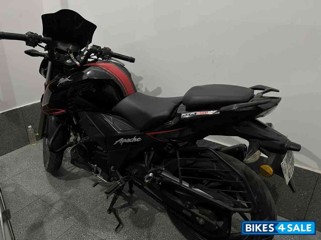 TVS Apache RTR 200 4V