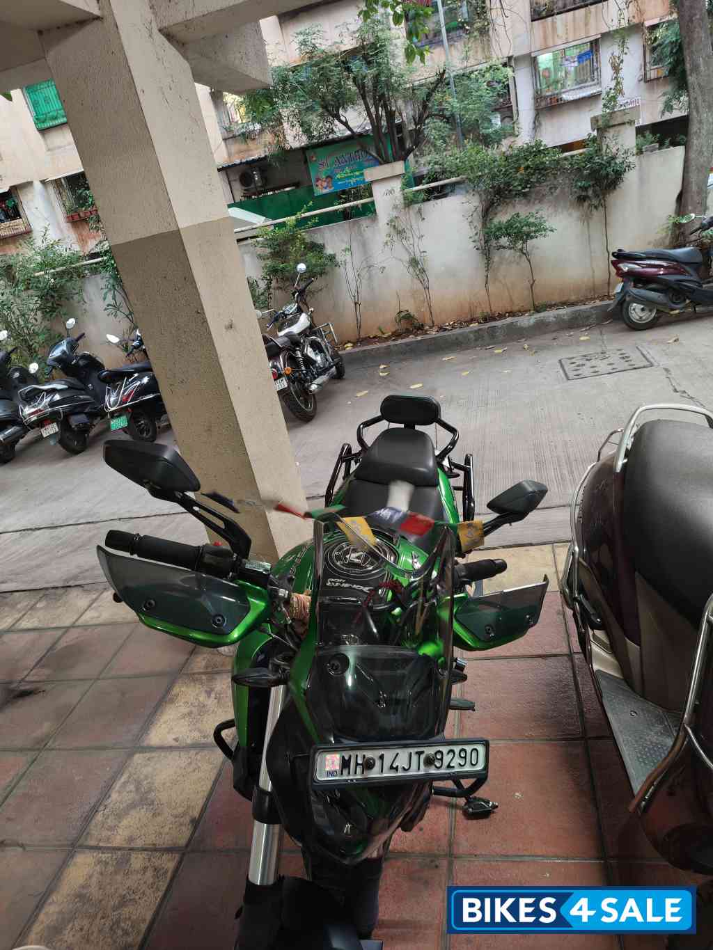Bajaj 2021 Dominar 400