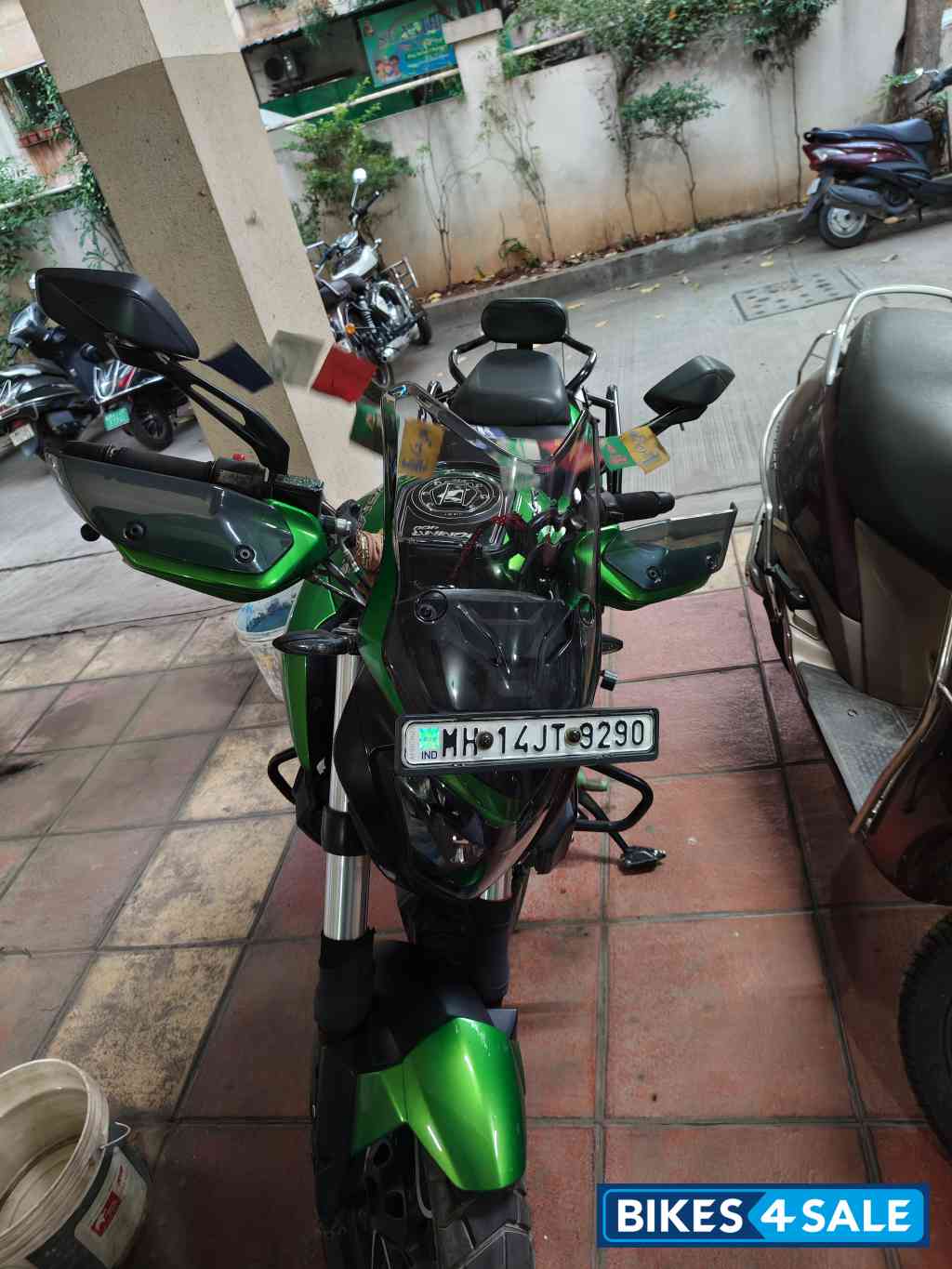Bajaj 2021 Dominar 400