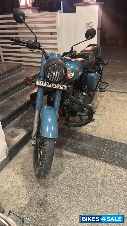 Royal Enfield Classic Signals Airborne Blue