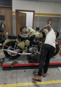 Royal Enfield Classic 500