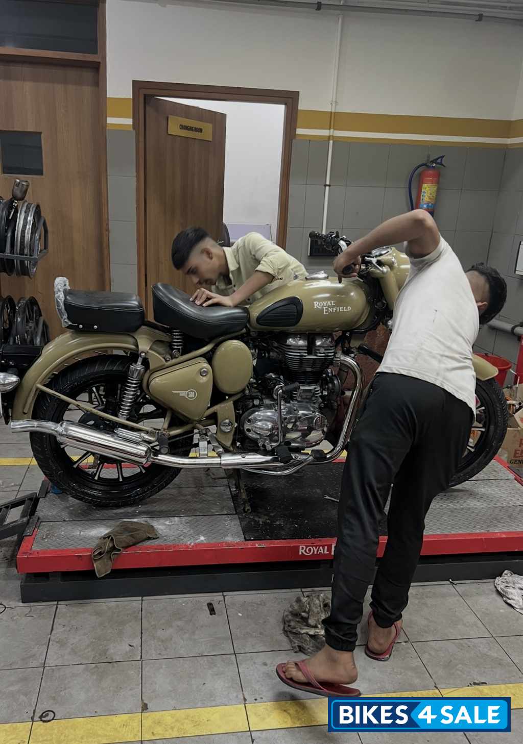 Royal Enfield Classic 500