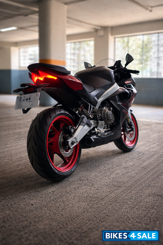 Prismatic Dark Aprilia RS 457