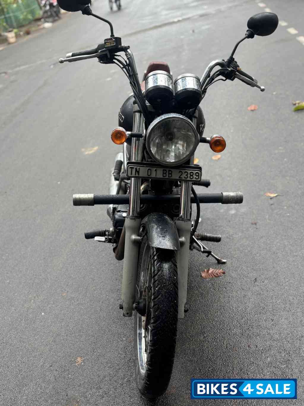 Black Royal Enfield Thunderbird 500