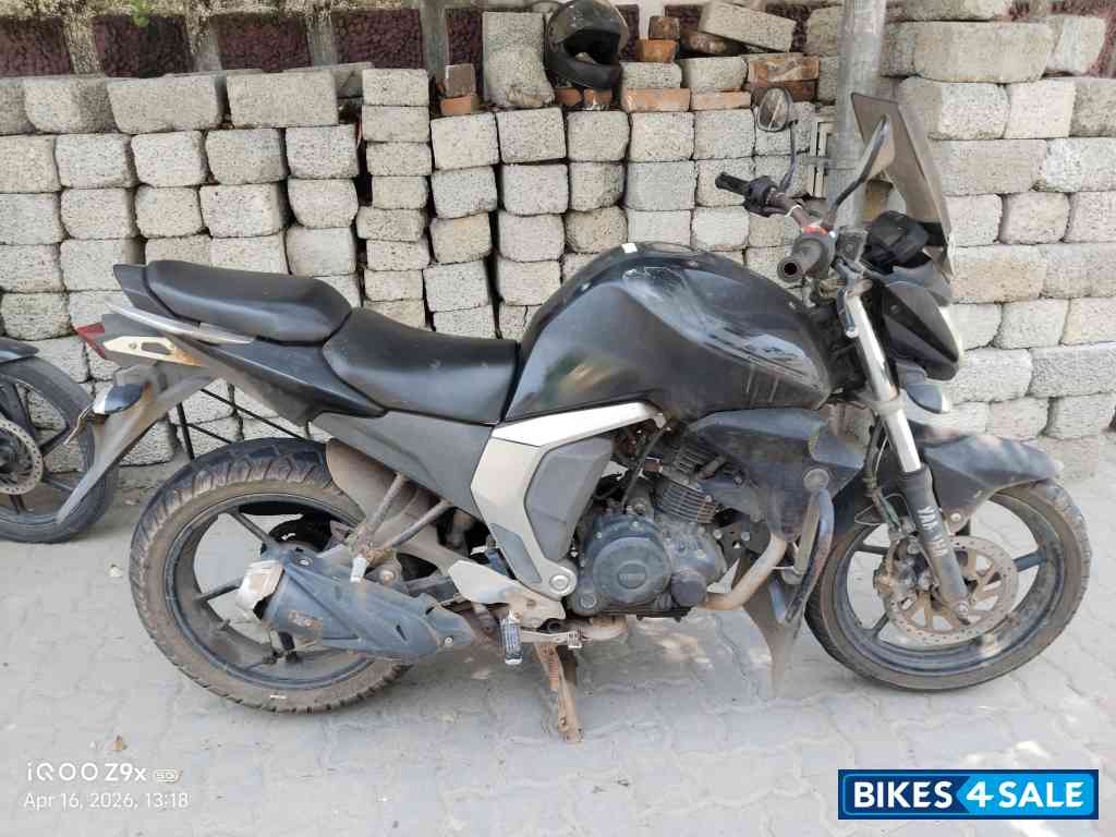 Yamaha FZ FI V2