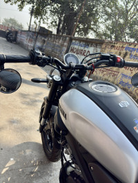 Silver Yamaha XSR155