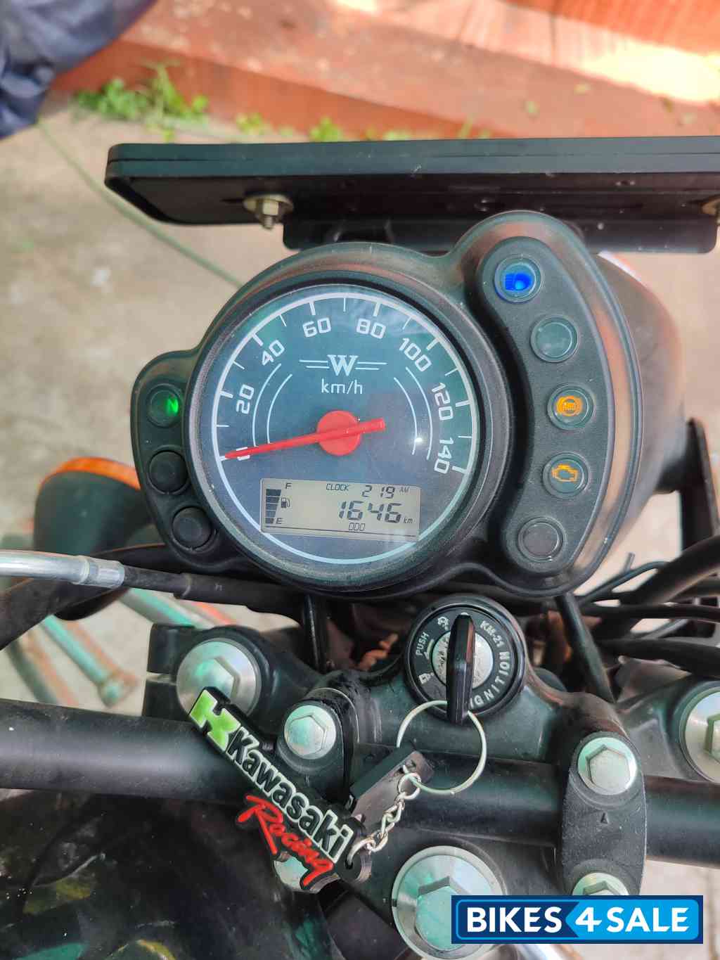 Black Kawasaki W175 BS6 2023 Black Kawasaki W175 BS6 2023