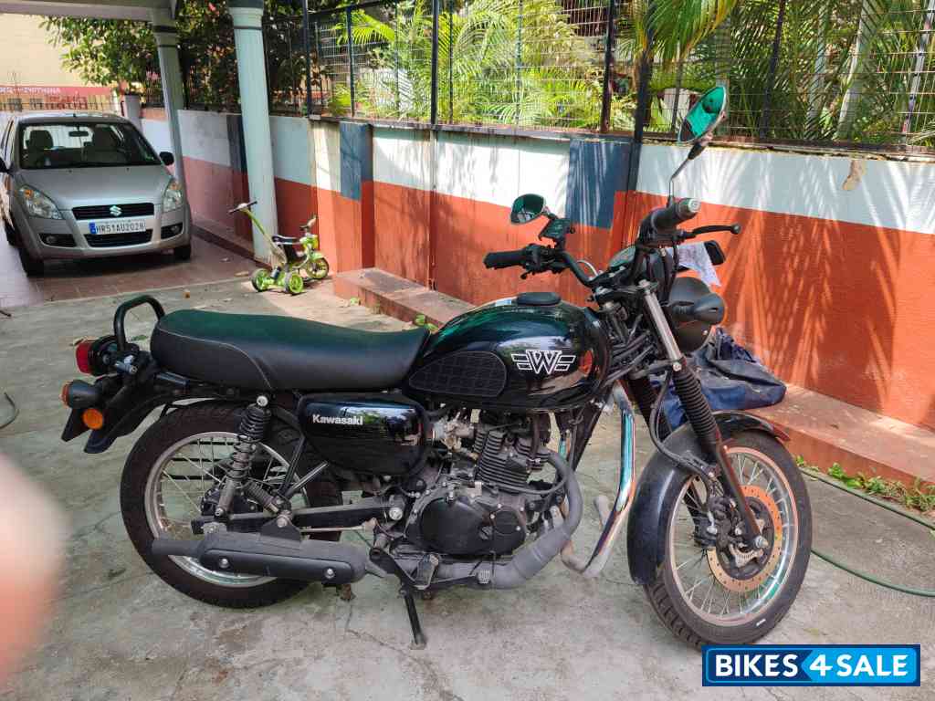 Black Kawasaki W175 BS6 2023 Black Kawasaki W175 BS6 2023