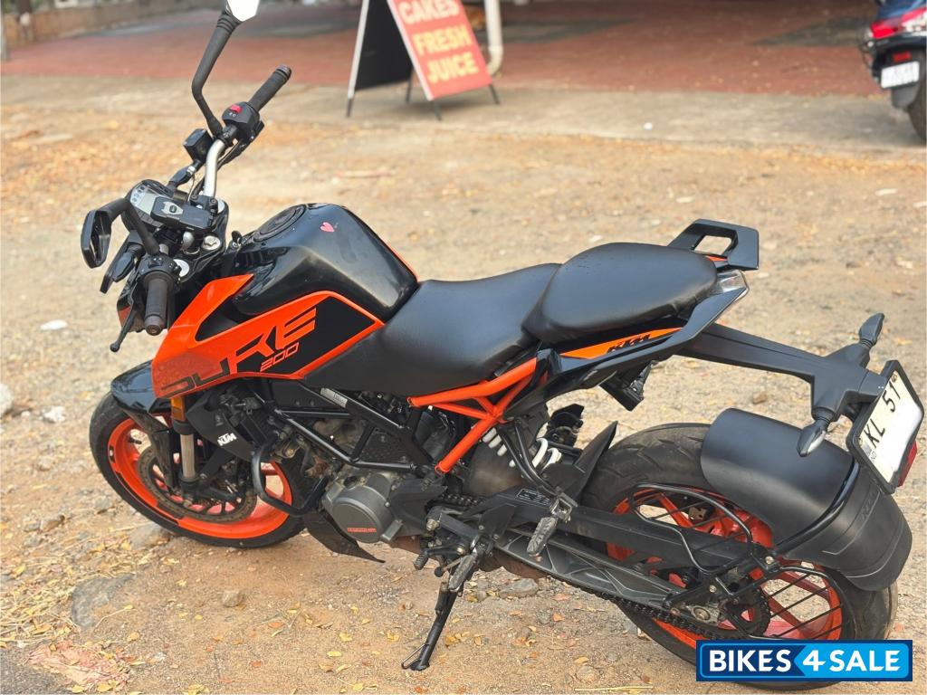 KTM Duke 200 ABS
