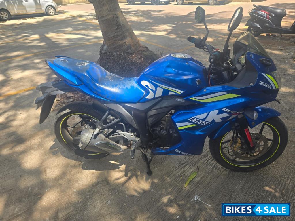 Suzuki Gixxer SF
