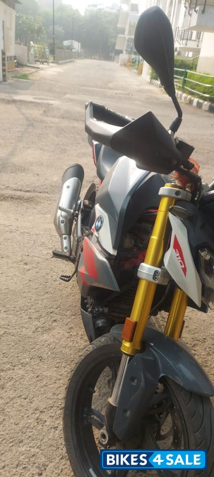 Grey BMW G 310 R