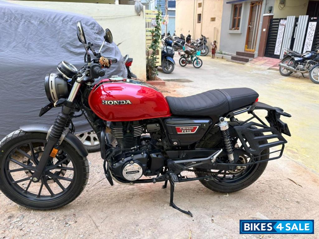 Sab Red Honda CB350RS DLX Pro 2025