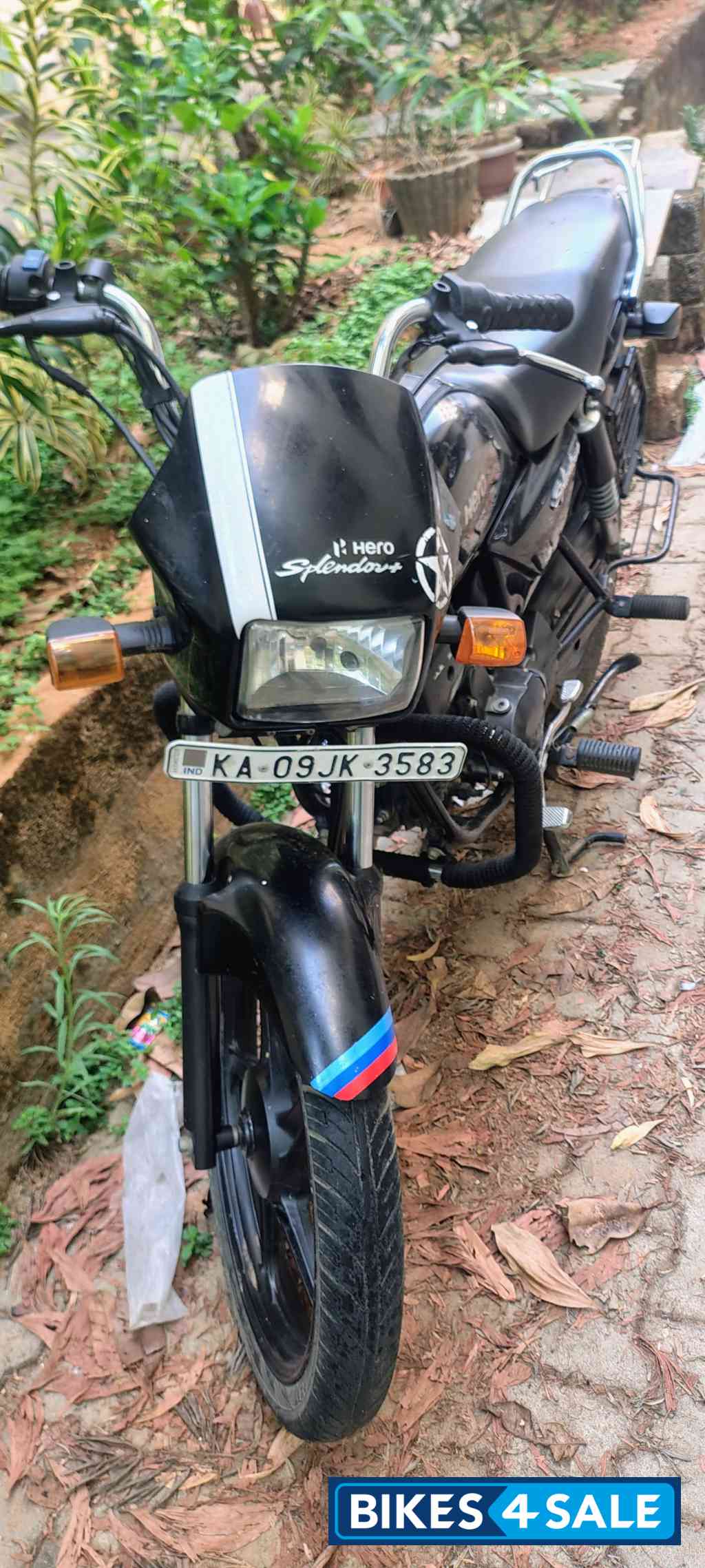 Hero Splendor Plus i3s Black and Accent