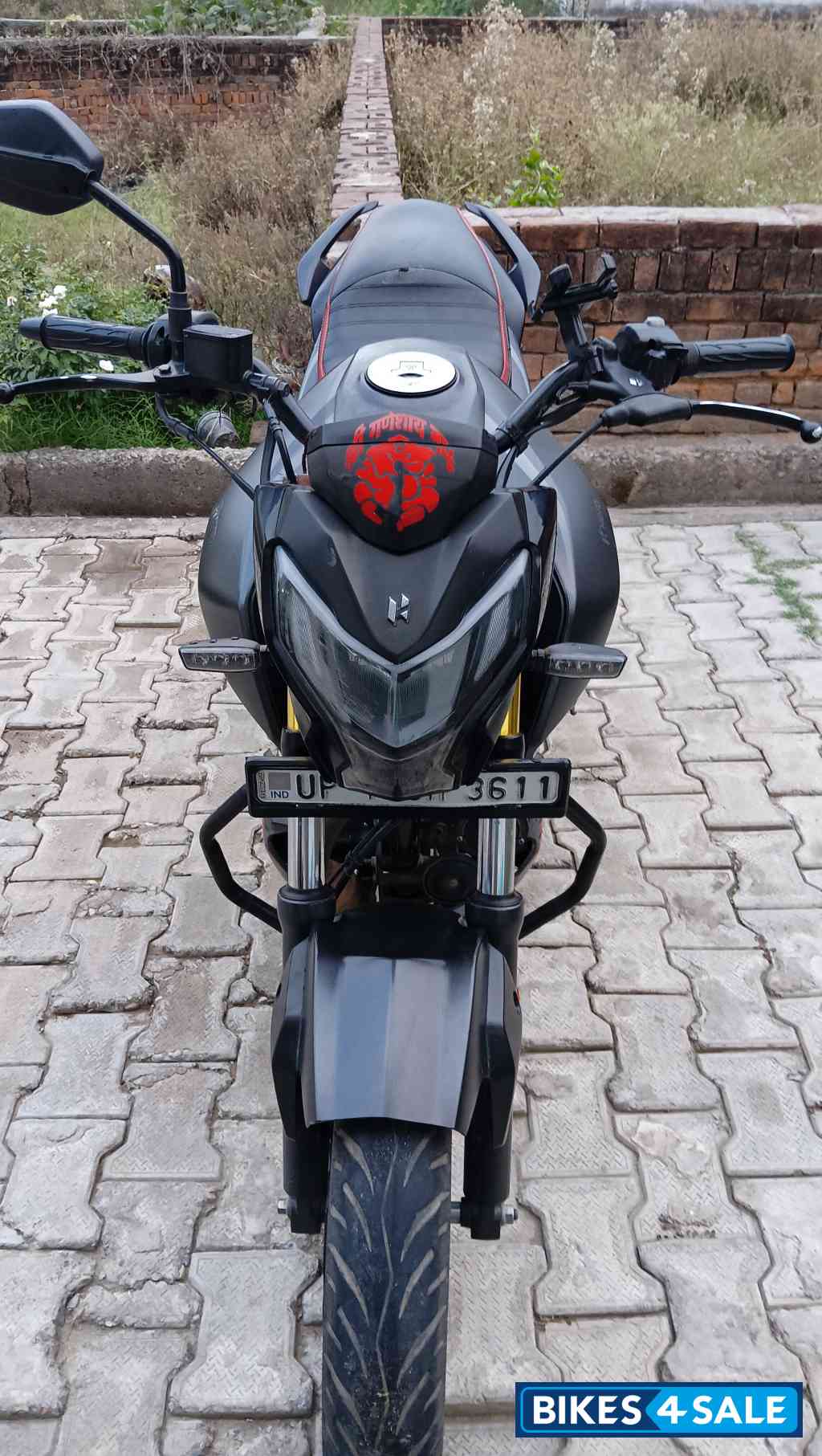 Black Hero Xtreme 160R Stealth Edition