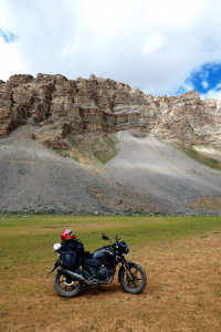 Black TVS Apache RTR 180