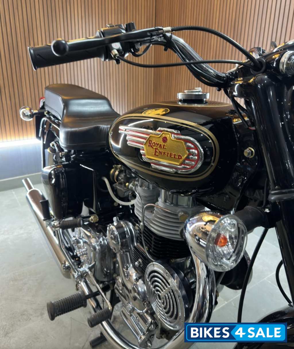 Black - Hand Painted Golden Li Royal Enfield Bullet Standard 350