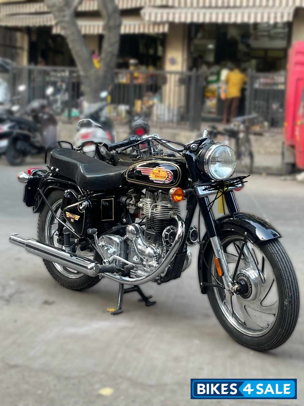 Black - Hand Painted Golden Li Royal Enfield Bullet Standard 350