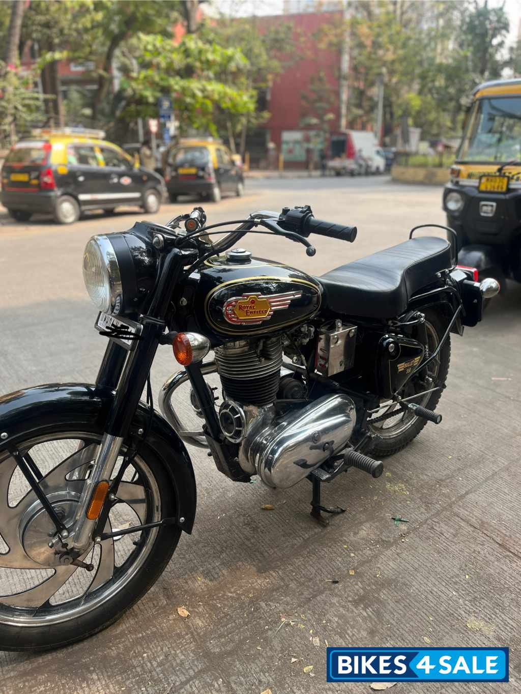 Black - Hand Painted Golden Li Royal Enfield Bullet Standard 350