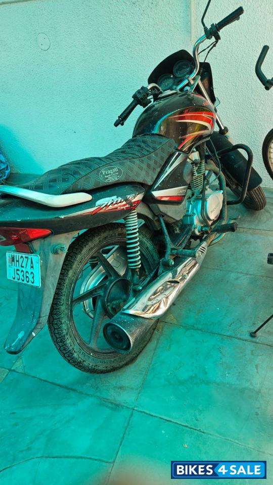 Black Honda Shine 125