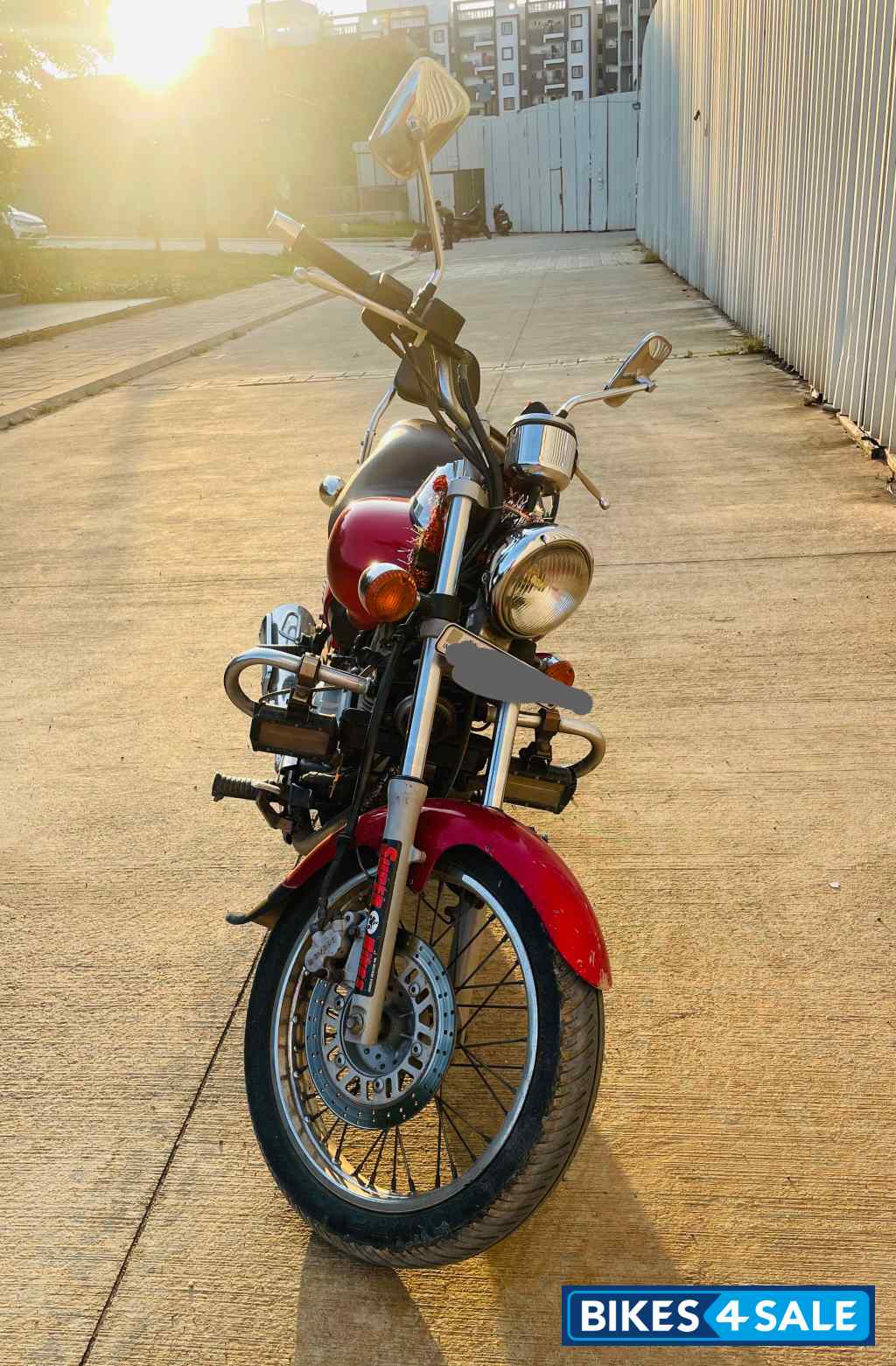 Bajaj Avenger 220 DTS-i