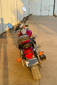 Bajaj Avenger 220 DTS-i